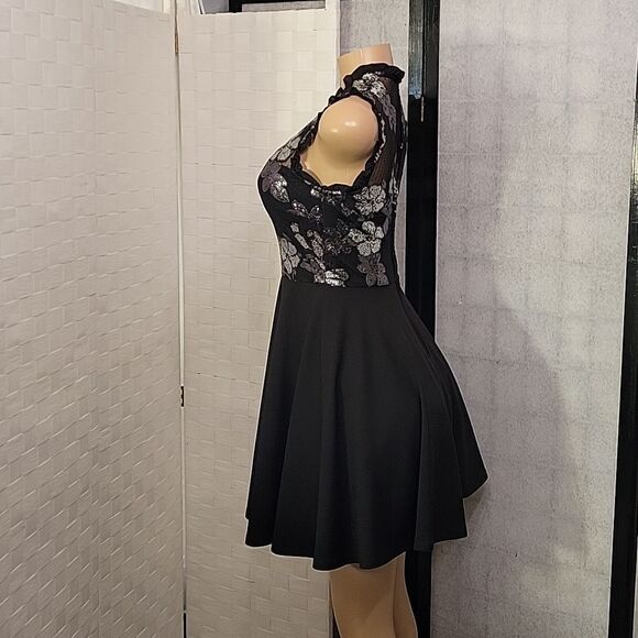 BRAND NEW CITY STUDIOS JUNIORS EMBELLISHED MESH FIT AND FLARE DRESS - Picture 8 of 12